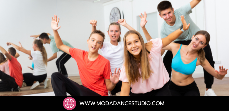 มากกว่าแค่การเต้น: 5 "ทักษะชีวิต" ที่ลูกรักจะได้รับจากฟลอร์ลีลาศ